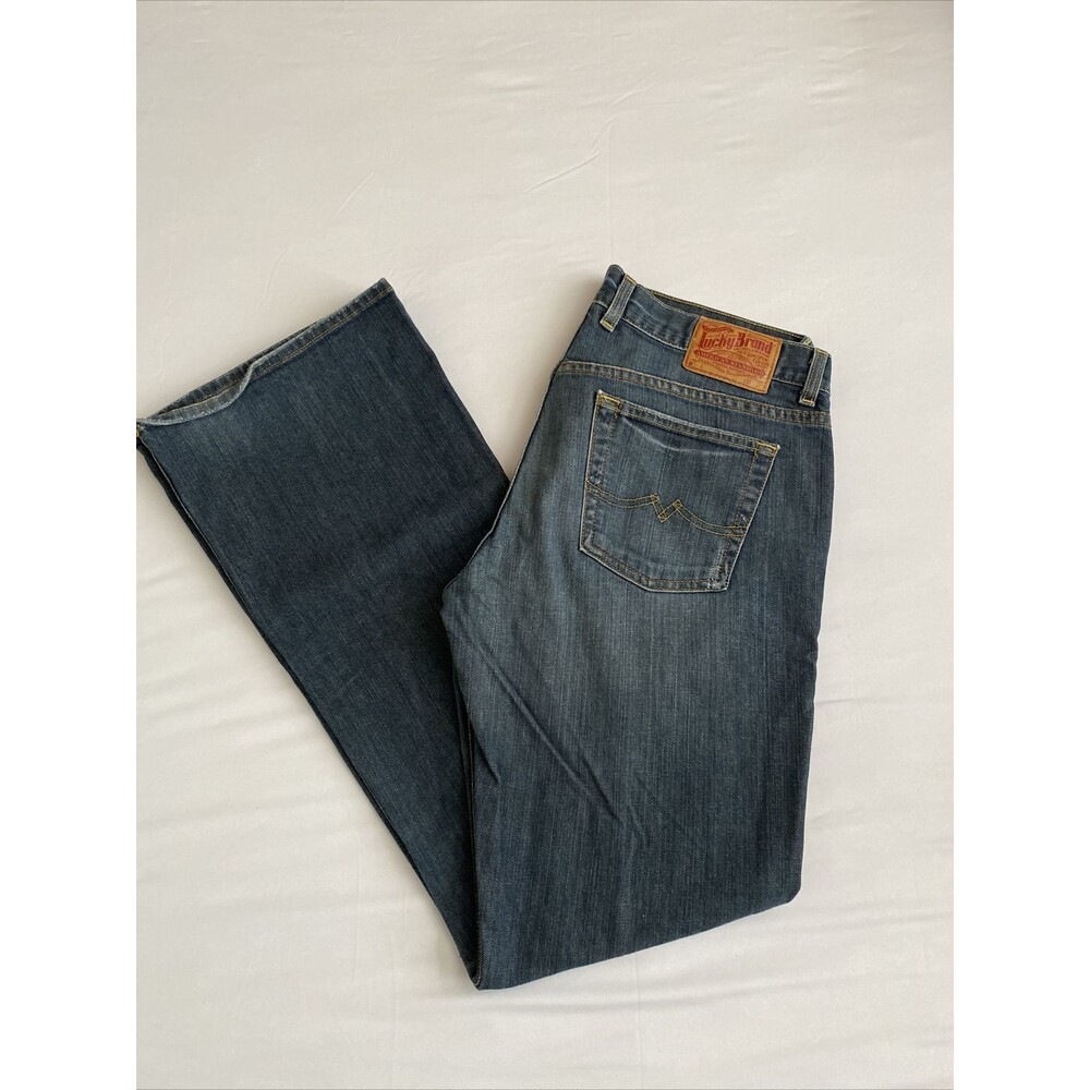 Lucky Brand Womens Sweet N Low Medium Blue Wash 5 pocket Reg Inseam 10/30